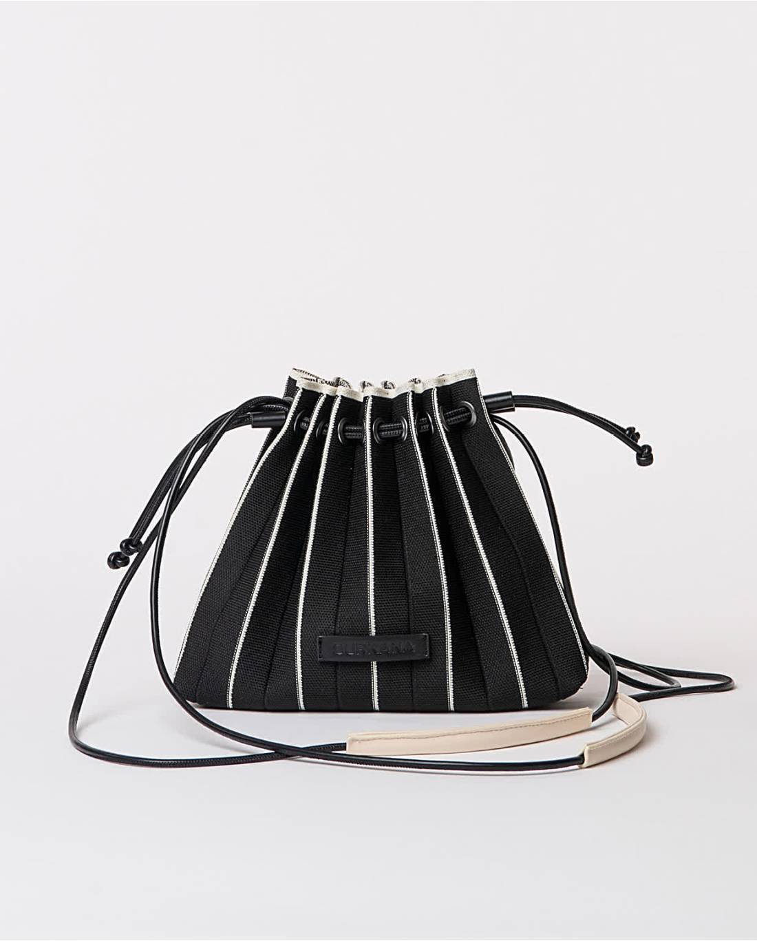 Bolso de punto plisado asa regulable