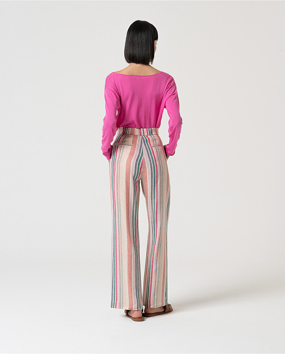 Pantalón recto de lino a rayas