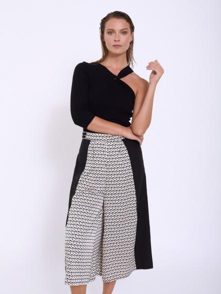 Pantalón satinado estampado