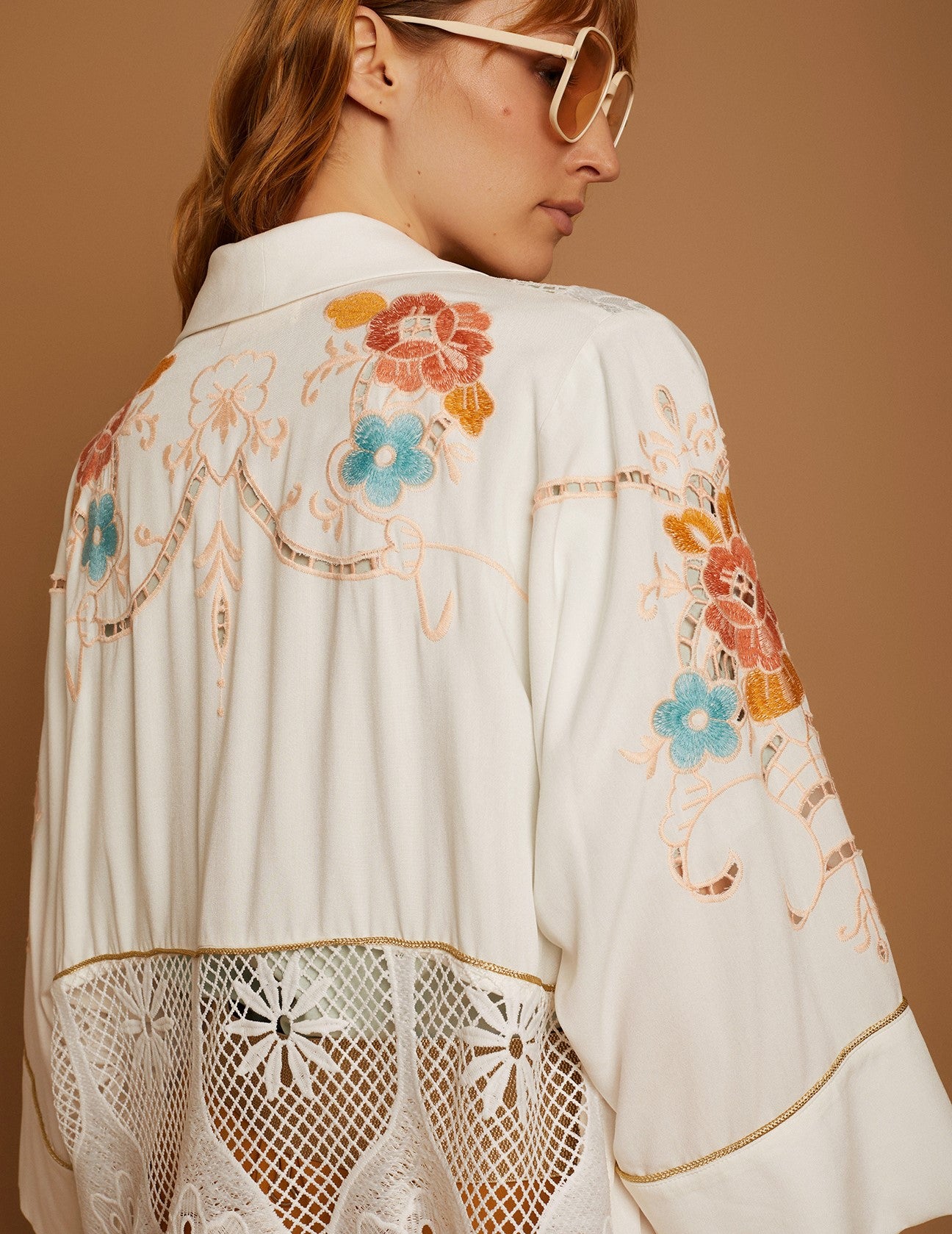 Kimono bordado bimatería calado blanco