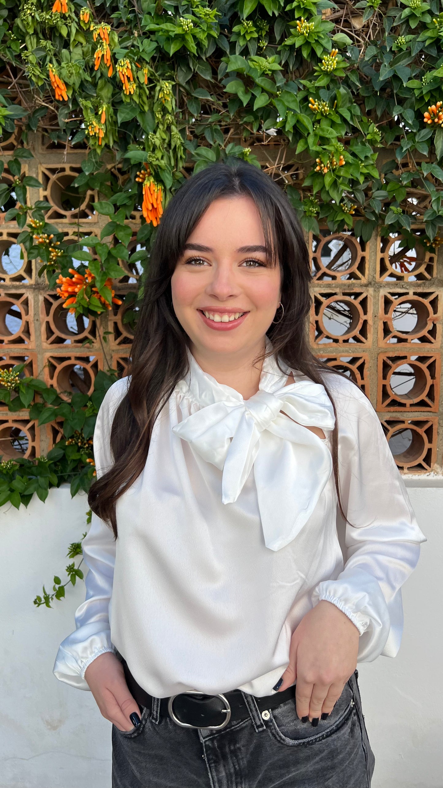 Blusa de raso blanca