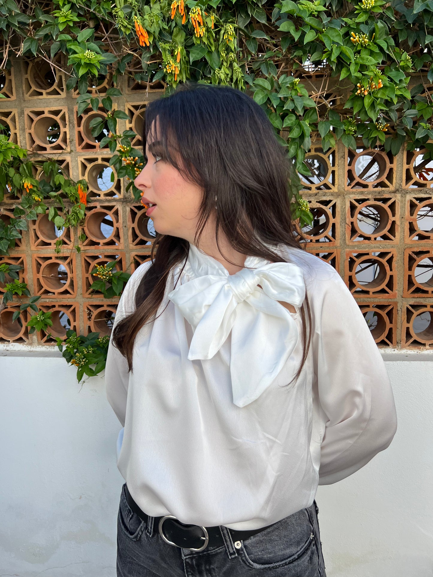 Blusa de raso blanca