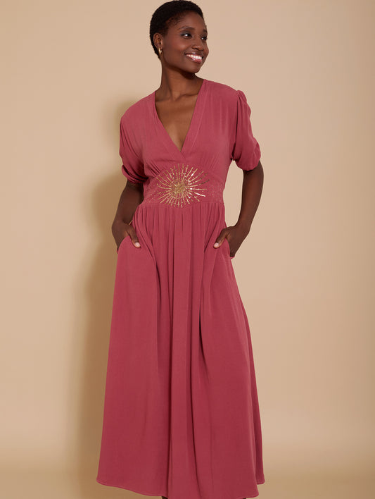 Vestido largo con fajín