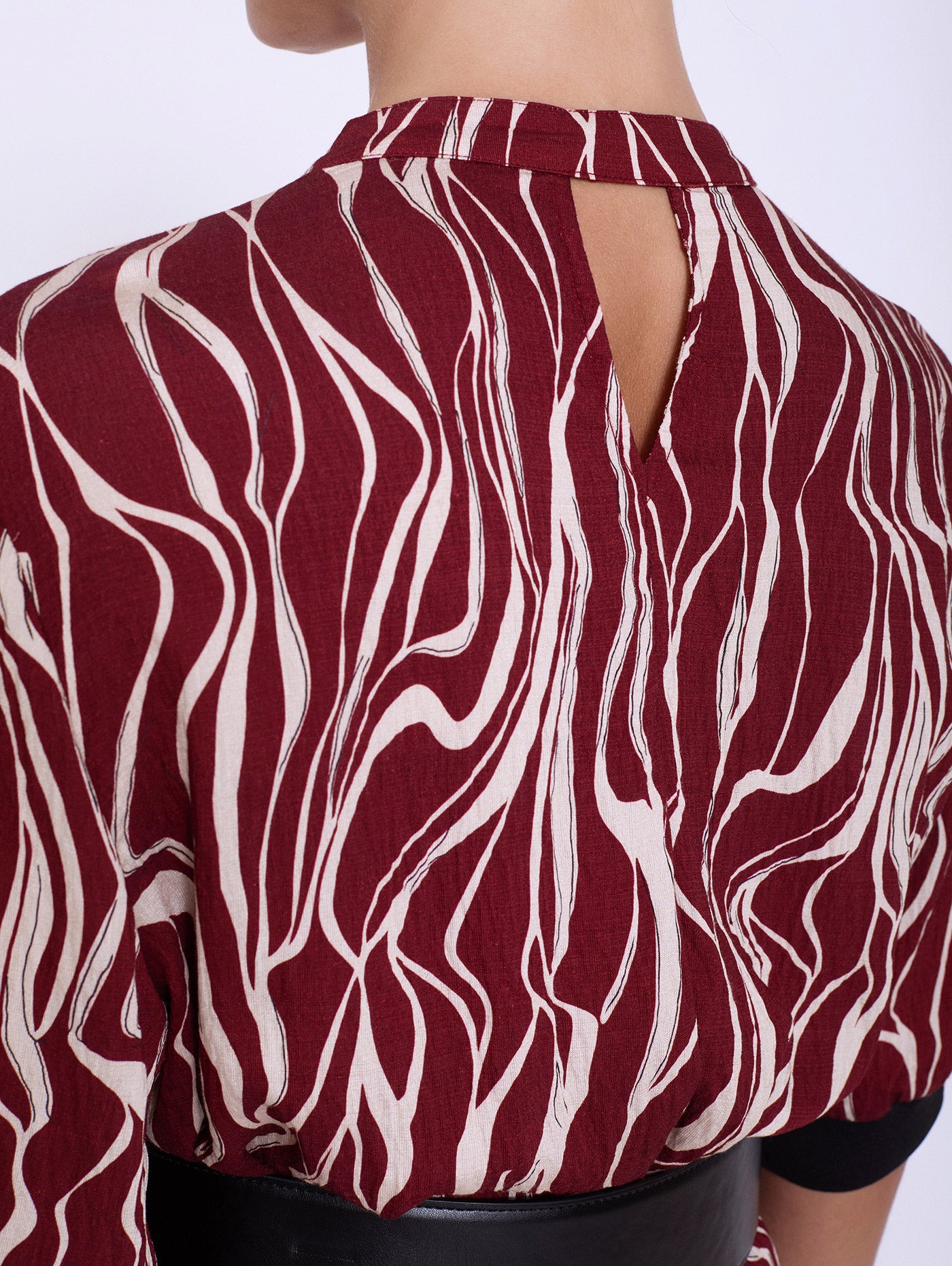 Vestido cruzado estampado